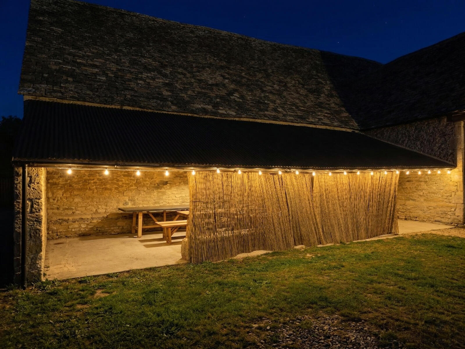 Outdoor Festoons
